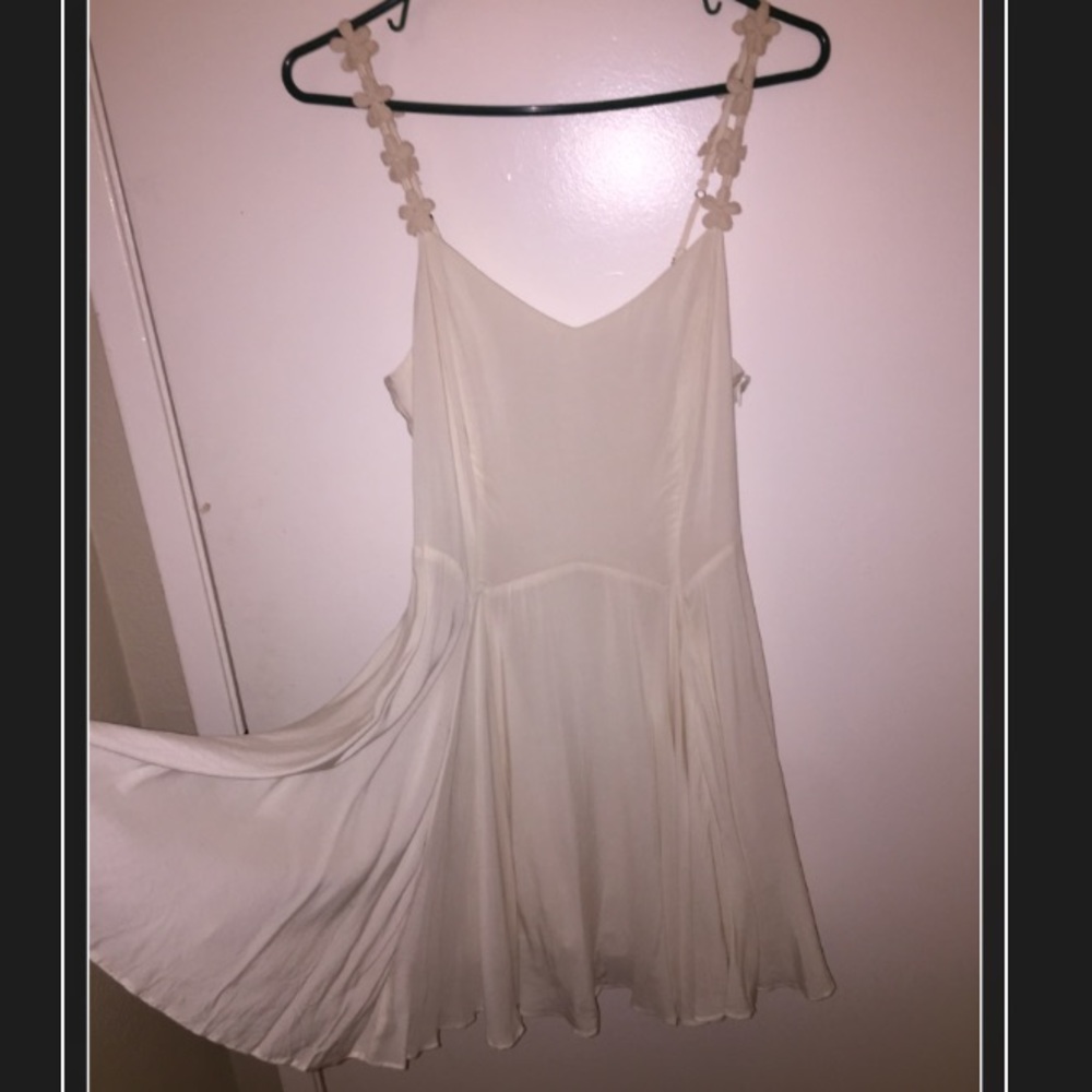 NWOT Cream floral strap dress, S